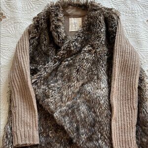Zara Women's Faux Fur Jacket (M)